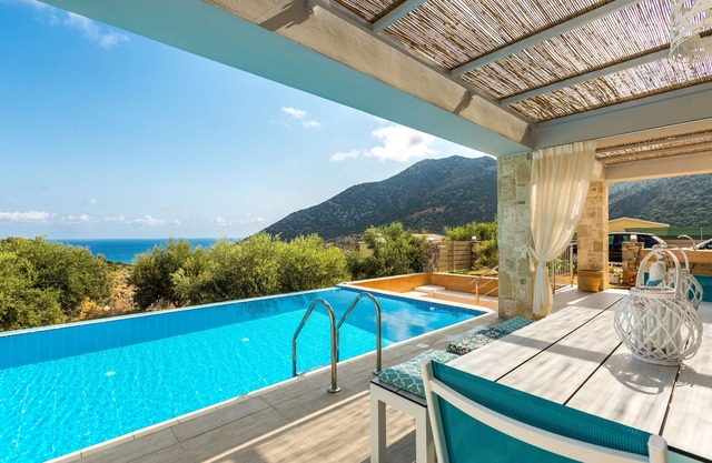 Sugar Villa, an exquisite summer retreat with spa whirlpool & sea views