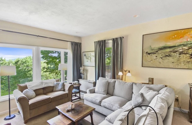 SUGARBUSH RESORT | WARREN | TWO LIVING ROOMS | ON SUTTLE LINE