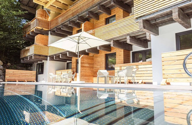 Suite 2 SZ IR-Sauna&Wellnessbereich by Interhome