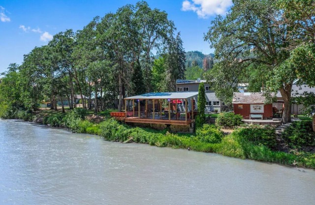 Klickitat River Inn 