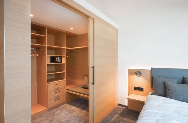 Suite 6, double room with sofa bed