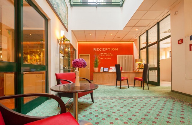 Suite Hotel Leipzig - Suite with kitchen / bathroom and 2 separate rooms