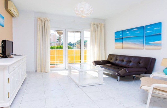 Almoraide Hotels 