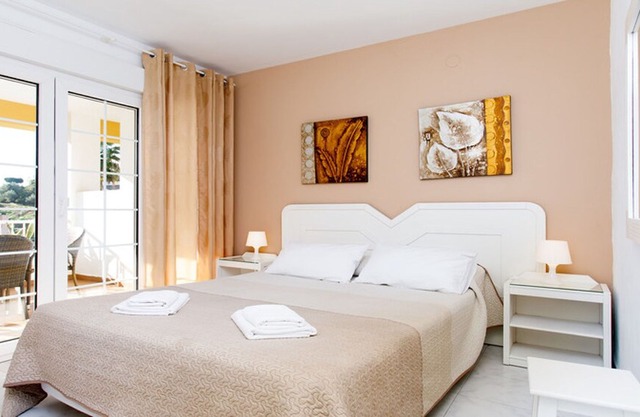 Suite Nº 4 (2 double rooms) pool view