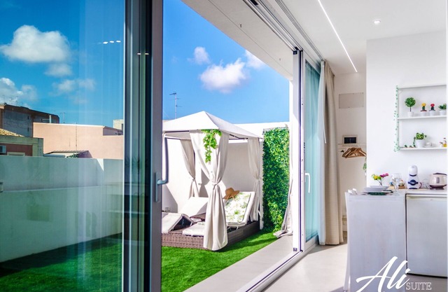 Suite with private terrace in the historic center