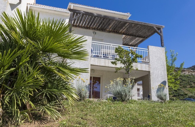 Summer apartment in the hilly landscape of Oletta