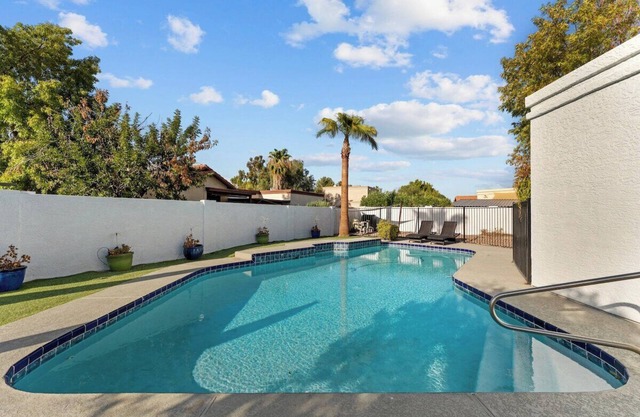 Sumptuous 4BR house w/Private Heated Pool