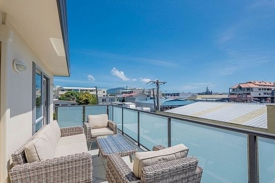 Sun on Seaview - Paraparaumu Beach Holiday Home