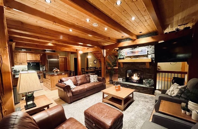 Sun Peaks Ski In Ski Out Luxury Chalet