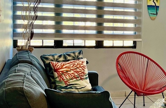 Sun, Sip, Surf, Repeat! With high-speed Wi-Fi, AC
