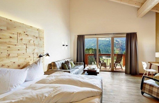 Sun-St. St. John's wort - B&B 4-6 nights - Gut Sonnberghof Naturhotel