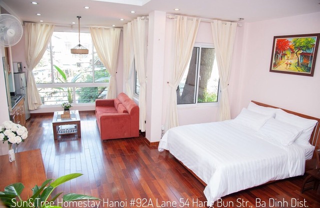 Sun&Tree Homestay Hanoi, old quarter, cozy bedroom, bathroom with bathtube