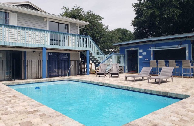 Sunbather - Relax by the Heated Pool and Enjoy Water Views, Lots of Space!