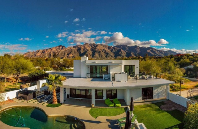 Suncrest Compound (Mike Morgan)