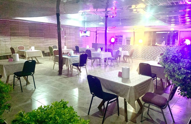 Sundowner Lodge