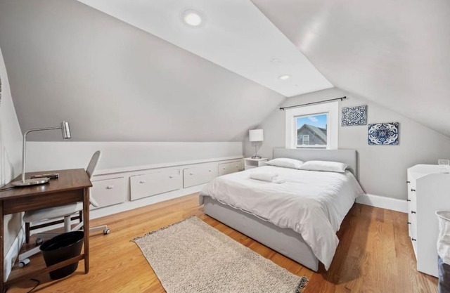 Sunny 4bd 2bth Apt In Somerville