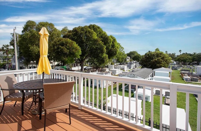 Sunny Apartment with a Large Deck and Great View