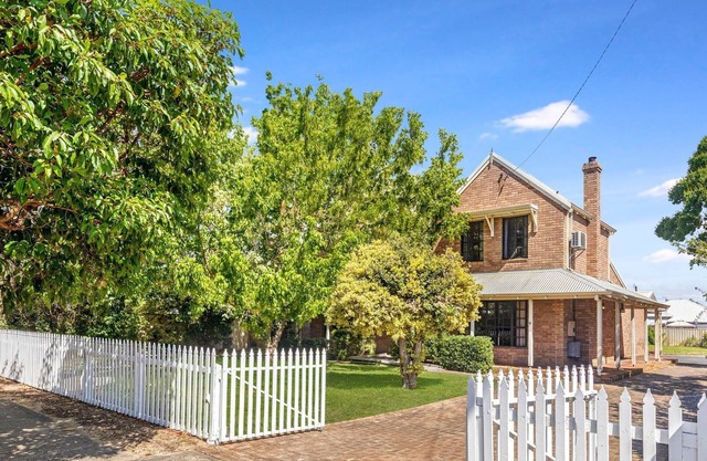 Sunny Busselton - this holiday home is located in the perfect Busselton location