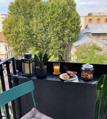 Sunny Cismigiu Gardens Flat - Charming Balcony