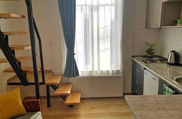 Sunny&cosy Ingeo Rooms Near Dry Bridge With Green Inner Balcony :)