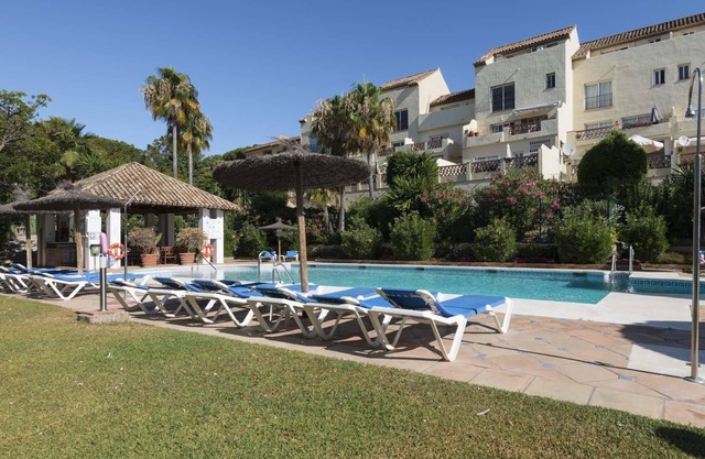 Nueva Andalucía Golf Getaway 