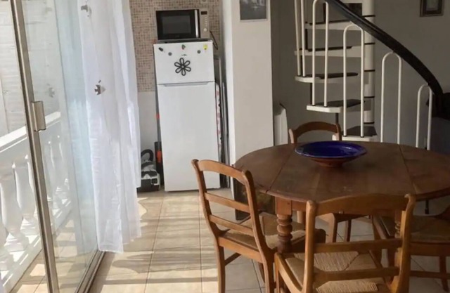 Sunny duplex, courtyard, quiet, sunny