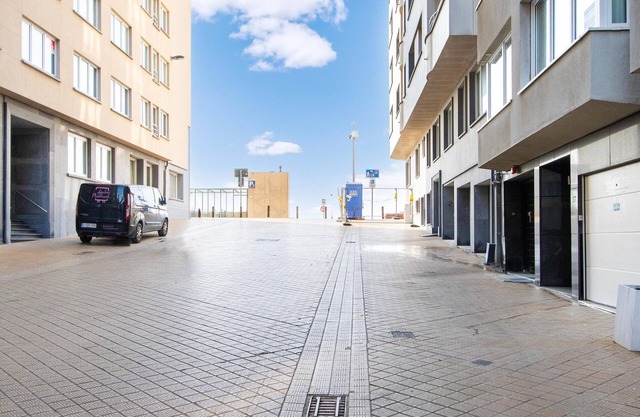 Sunny Ground Floor Escape