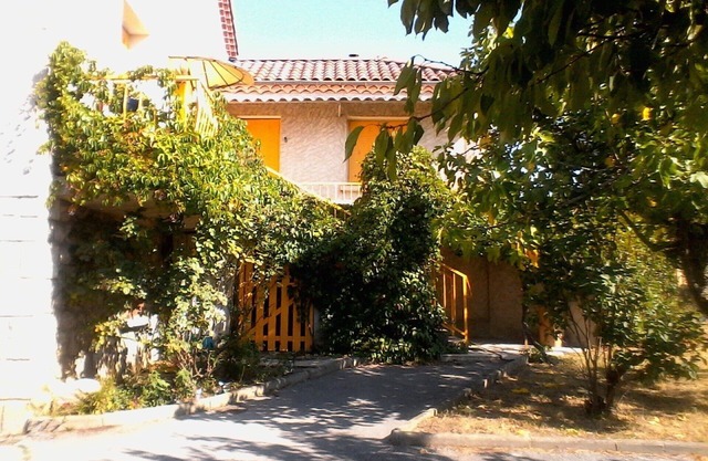 SUNNY HOUSE, LAND RAISED