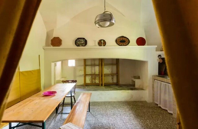 Sunny Puglia in ground floor 220mqflat in Estate with vaulted ceilings near sea