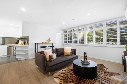 Sunny Rushcutters Bay Apartment