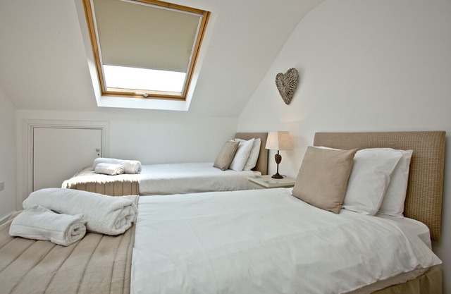 Sunnymead Penthouse, Exmouth - an apartment that sleeps 4 guests in 2 bedrooms