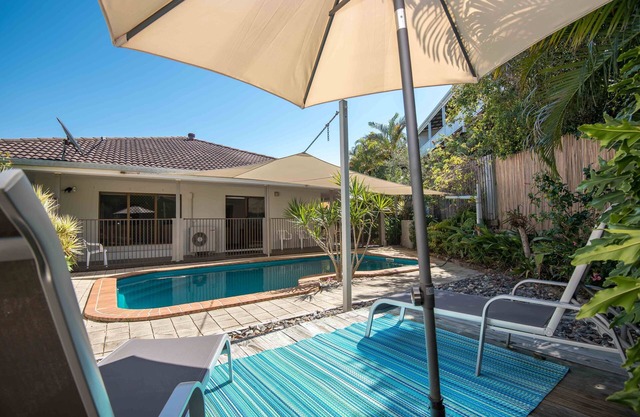 Sunrise Holiday Home - Space, Style, Comfort & Heated Pool