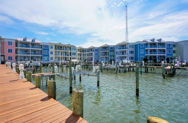 Sunset Bay Villa 206 - Waterfront; Shared pool!