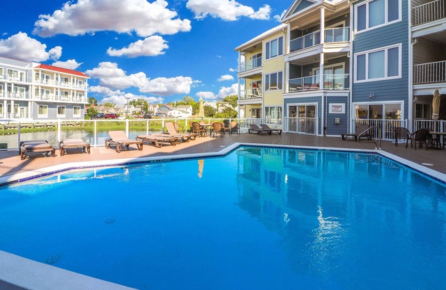 Sunset Bay Villa 208 - Pet friendly; Boat slip!