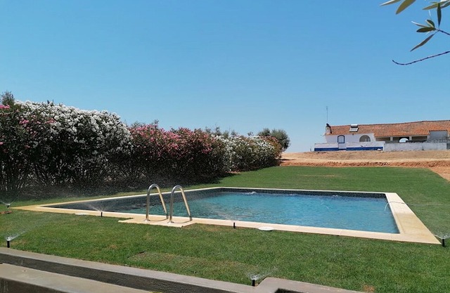 Sunset Red Villa, Wifi, Terrace, Swimming pool
