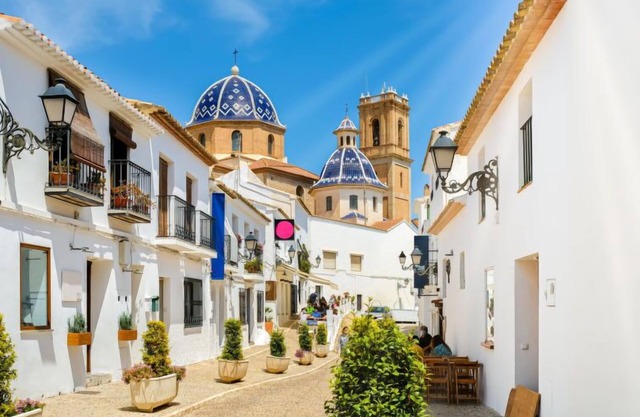 Sunshine Altea Persons 