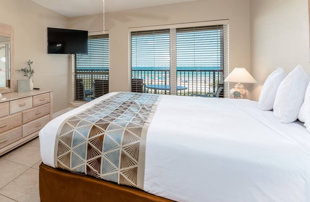 Suntide II 204 - Beachfront Direct Ocean View and Beach Access, Pool, Hot Tub and More