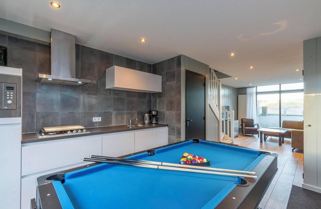 Super family home for 22 people