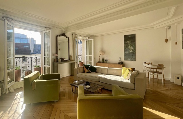 Superb 100 m2, Latin Quarter