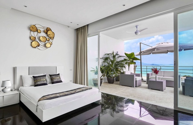 Superb villa with stunning views over the Bay of Bang Rak and beach 300m