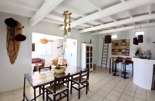 Superbe mazet en Camargue, jardin, parking, terrasses, climatisation, internet