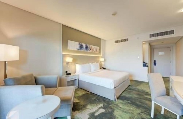 Superior King Room Near Green Community Village