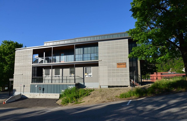 Superior Suites - Bakerview in the heart of downtown