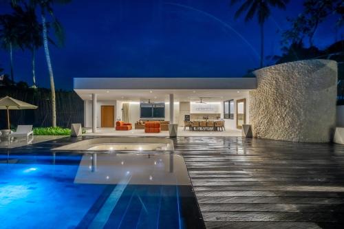 Supreme Villa - Brand New Architectural Masterpiece with Infinity Pool Overlooking the Canyon