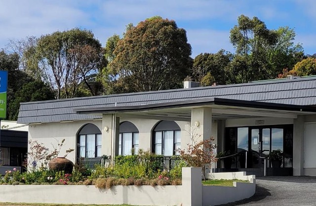 SureStay Hotel by Best Western The Clarence on Melville