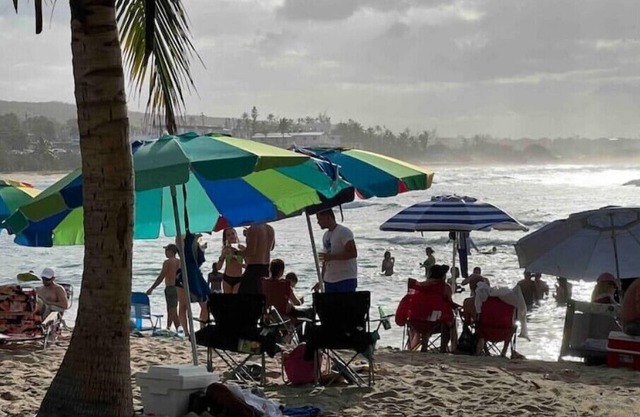 Surfers Pair A Dice!
