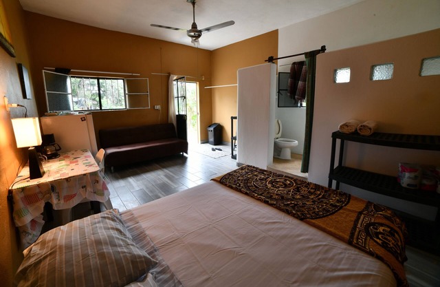 Surfers Paradise studio room