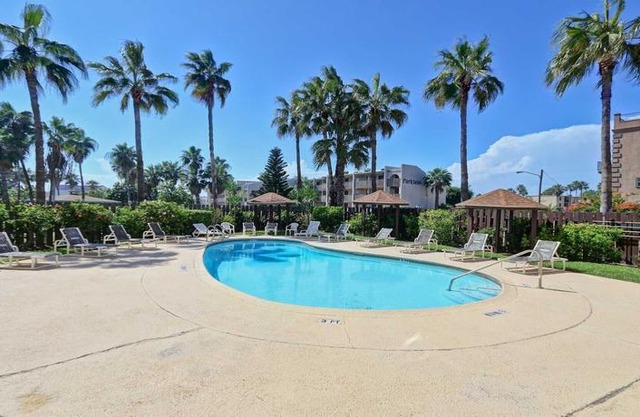 Surfside I 206 - 2 Br Condo
