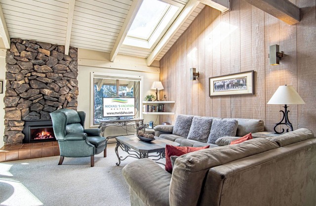SV116 - Walk to Lifts & Town - Hot Tub & Pool