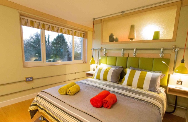 Swallow at Claron Lodge - Beautiful En Suite Studio Apartment